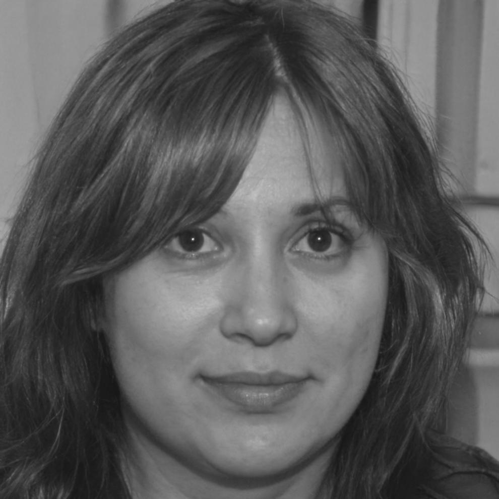 Directora de quolavianther especializándose en educación financiera